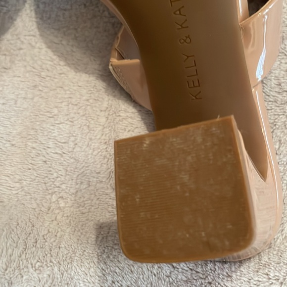 Kelly & Katie Melicity Sandal - Picture 10 of 10